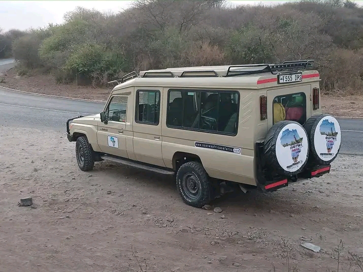 7 Days Wildebeest Migration Tarangire, Serengeti, Ngorongoro Crater private camping tour 